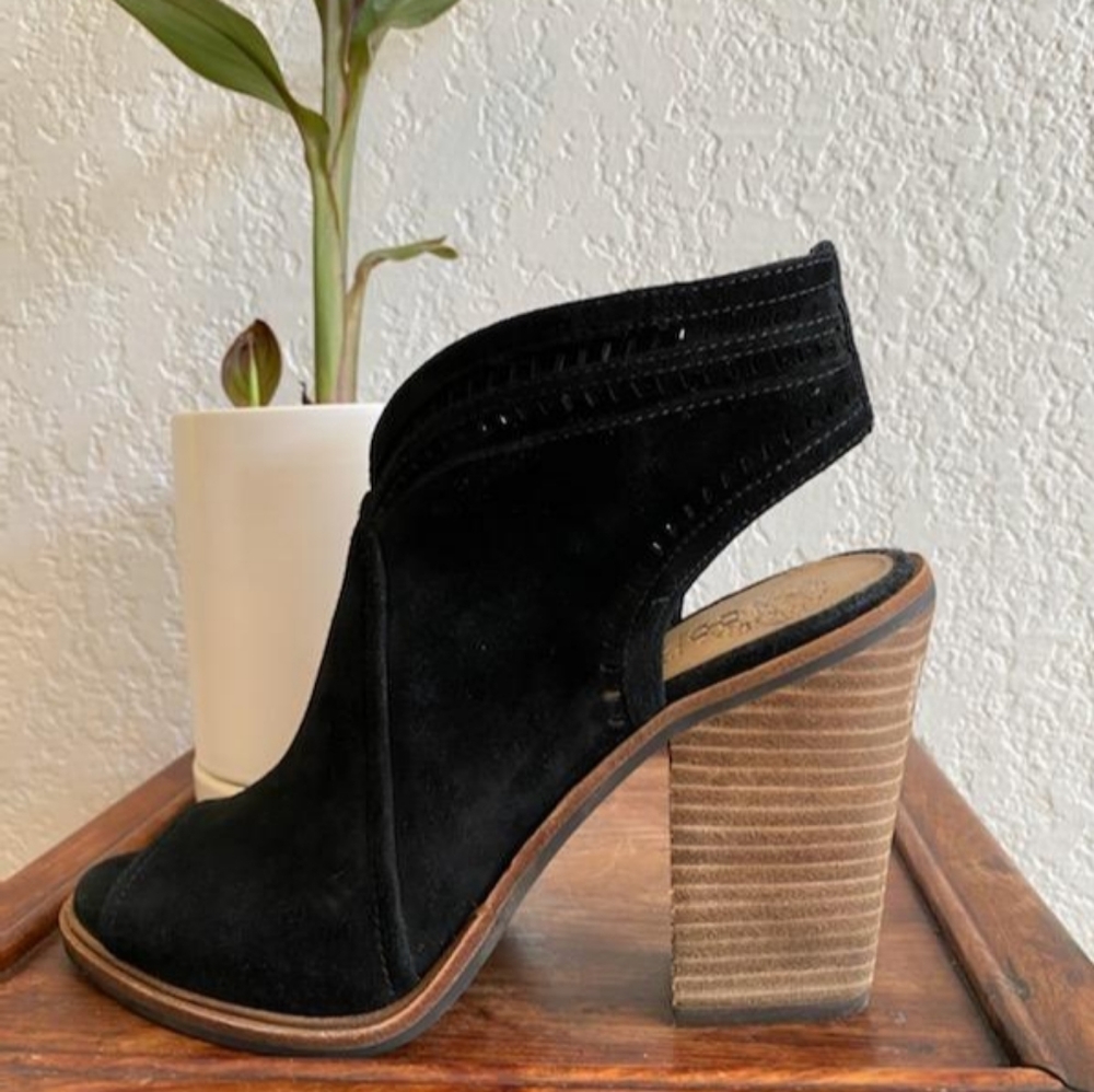 Vince Camuto Heels